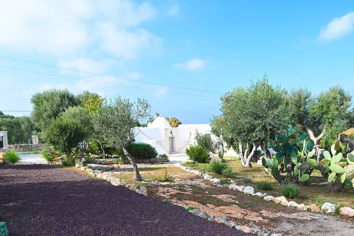 Ferienhaus für 8 Personen, mit Garten und Meerblick sowie Pool und Terrasse in Italien - 4