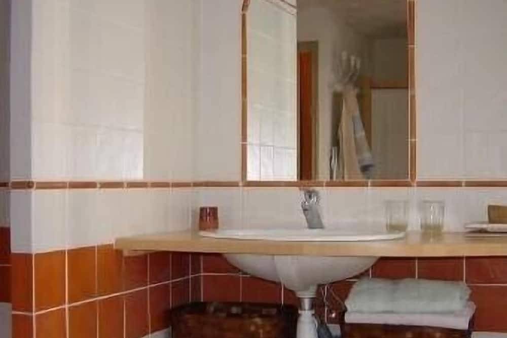 Une Maison En Drôme Provençale in Nyons, Région de nyons