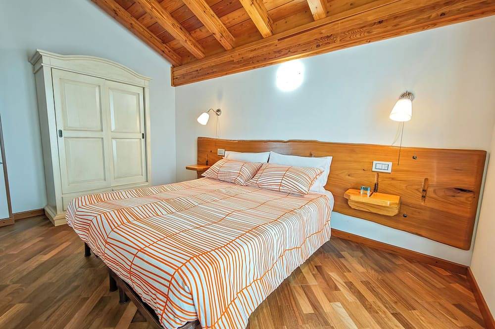 Ganze Wohnung, Torretta Ferienwohnung mit Dachterrasse in Stazzona, Stazzona und Umgebung