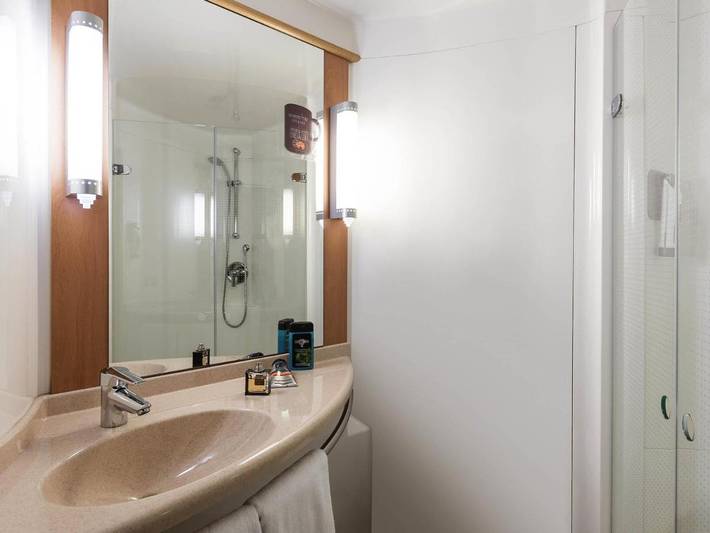 Hôtel pour 2 personnes, avec terrasse, animaux acceptés à Montbéliard - 3