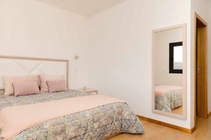 Casa dos Mirtilos Draper T6 in Britelo, Gémeos e Ourilhe, Distrito de Braga