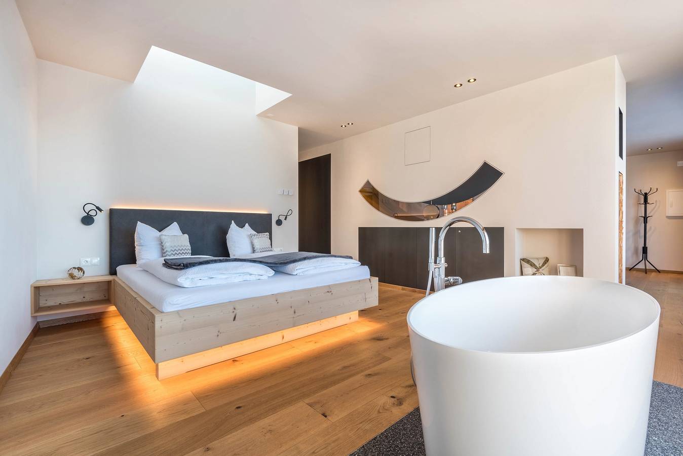 Schöne Ferienwohnung "Aura Chalets No 4" mit Bergblick, Wlan & Garten in San Michele (Kastelruth), Kastelruth