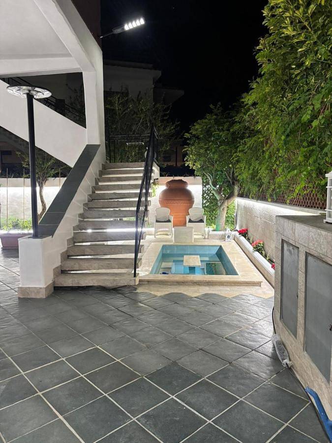 Villa per 11 persone, con Giardino e Panorama a Santa Marinella