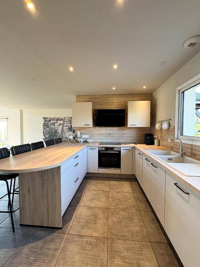 Location de vacances pour 15 personnes, avec vue ainsi que terrasse et jardin, animaux acceptés à Saint-Martin-aux-Chartrains - 4