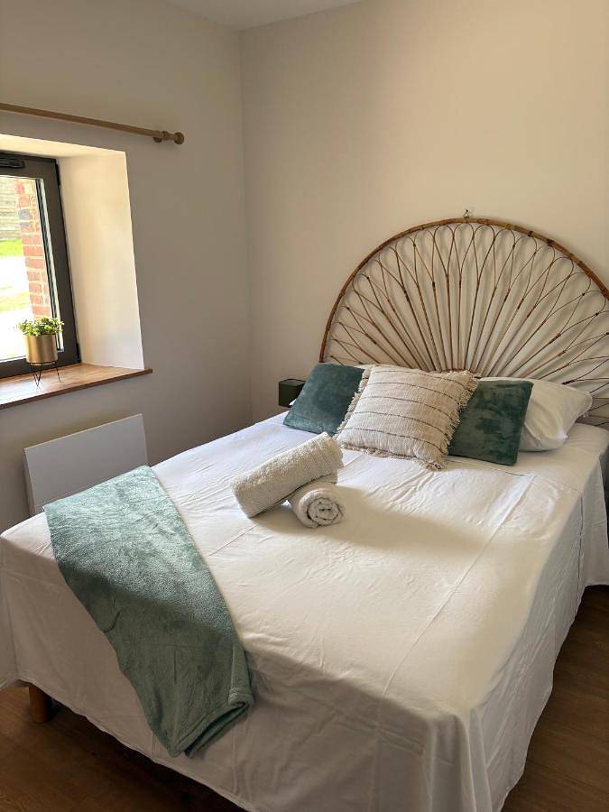 Location de vacances pour 12 personnes, avec vue et jardin à Saint-Malô-du-Bois - 4