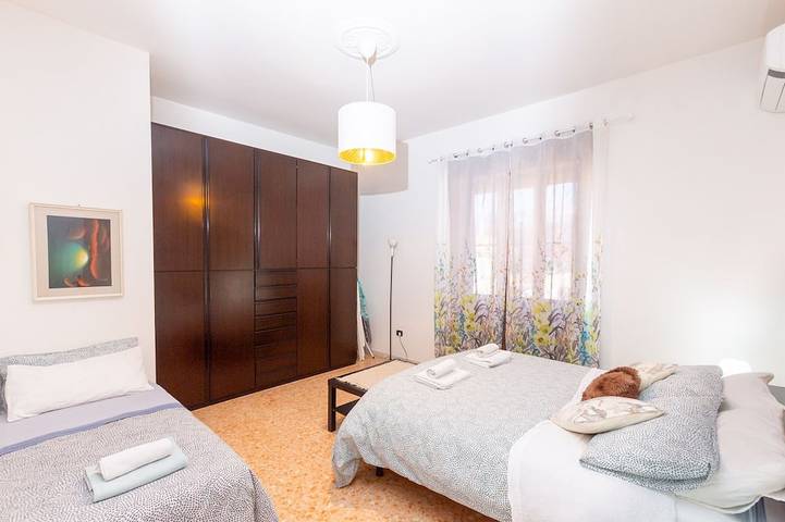 Ganze Wohnung, Ganze Wohnung in der Nähe von Flughafen und Meer in Fiumicino, Rom Provinz