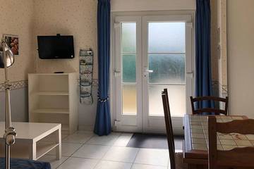 Gîte pour 4 personnes, avec jardin et terrasse à La Riche