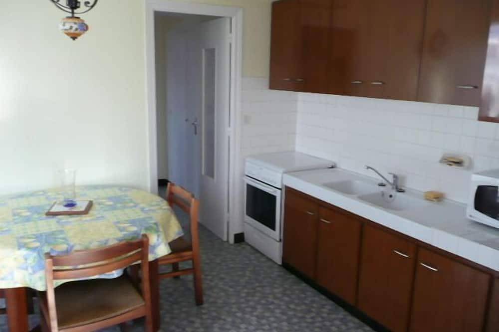 Entire apartment, Very Quiet Apartment Lanester in Lanester, Côte des Mégalithes