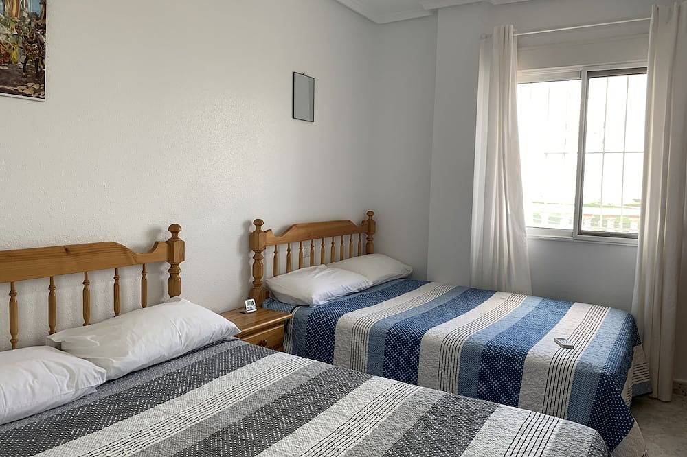 Lomas de la Juliana Algorfa Alicante (sur) Lujo 4 camas, 3 baños, piscina privada, barbacoa in Almoradí, Costa Blanca