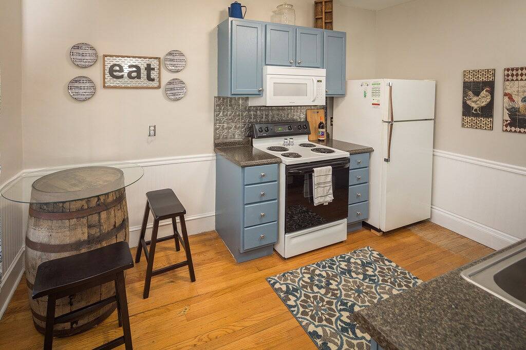 Schritte in die Innenstadt und zum Turner Hall ~ Erstaunliche Veranda ~ Huge Dining Room in Galena, Jo Daviess County