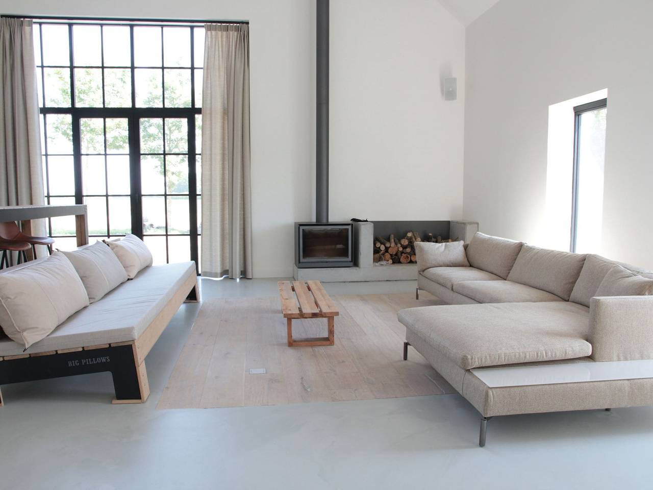 Vibrant Villa for Stylish Stays in Zuidzande, Zeelandic Flanders