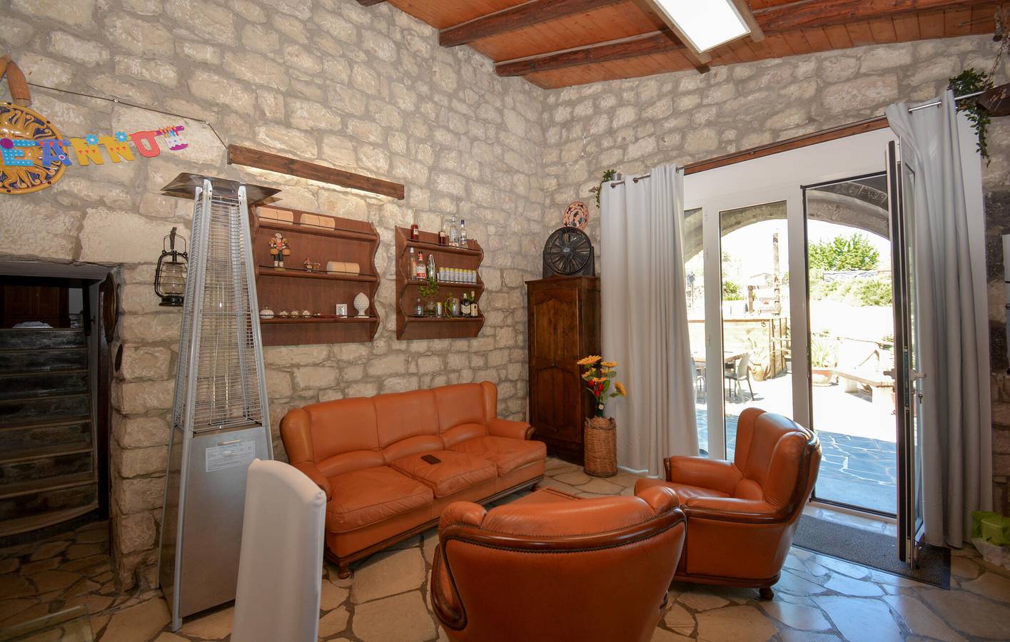Luxurious Apartment with Pool & Parking | 1.5km to Monterosso Almo in Monterosso Almo, Ragusa Province
