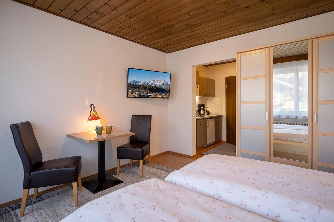 Apartment "Enzian" 1-2 Personen in Oberndorf in Tirol, Kaisergebirge