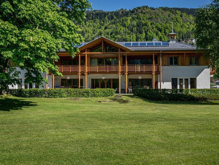 Bungalow für 6 Personen, mit Balkon und Terrasse sowie Garten und Seeblick in Kärnten