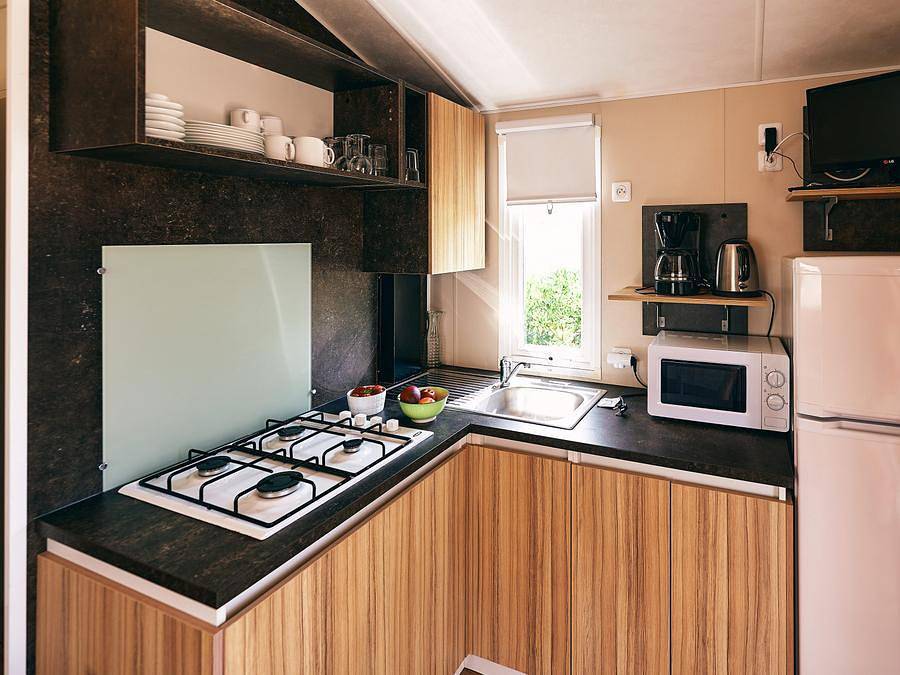 Camping Le Bellevue - Mobile home 4 persons - Mobile-home Confort + - 22 m² - 2 bedrooms in La Tranche-sur-Mer, Vendée