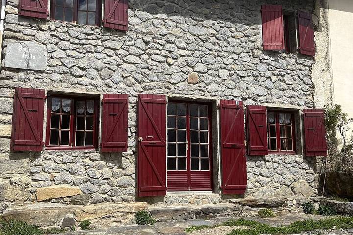 Location de vacances pour 10 personnes, avec jardin à Sorgeat