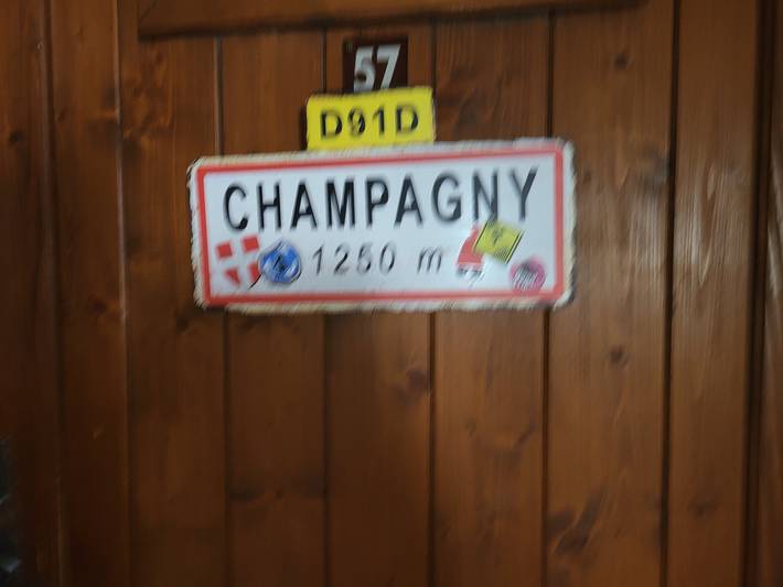 Gîte pour 4 personnes, avec balcon, adapté aux familles dans Office De Tourisme De Champagny En Vanoise - 3