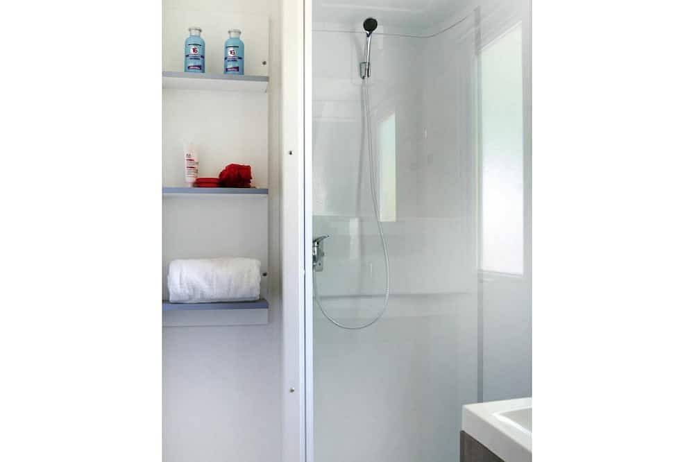 Nice apartment in villa for 5 guests with pool, Wifi, A/C, terrace and parking in Balatonfüred, Balatonfüredi járás