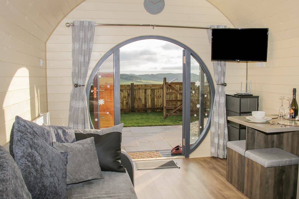 Stapeley Pod, romantic, character holiday cottage in Chirbury in Colinas de Shropshire