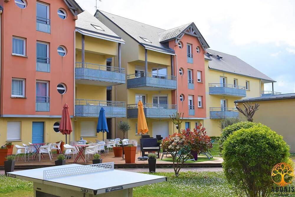 Pet-friendly Accommodation! Parking, Pool! Short Drive to Omaha Beach! in Saint-Benoît-de-l'Aure, Región de Bayeux