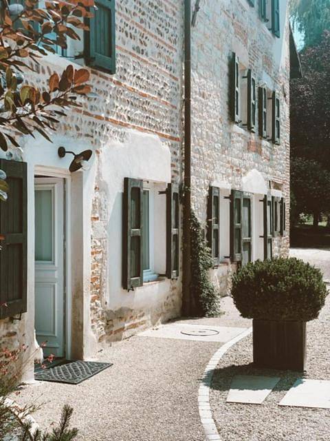 Chambre d’hôte pour 2 personnes, avec vue ainsi que piscine et jardin dans l' Ain - 3