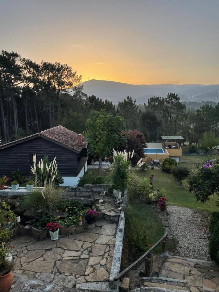 Casa de férias para 12 pessoas, com varanda e jardim e ainda vista para o lago, com animais de estimação na Galícia