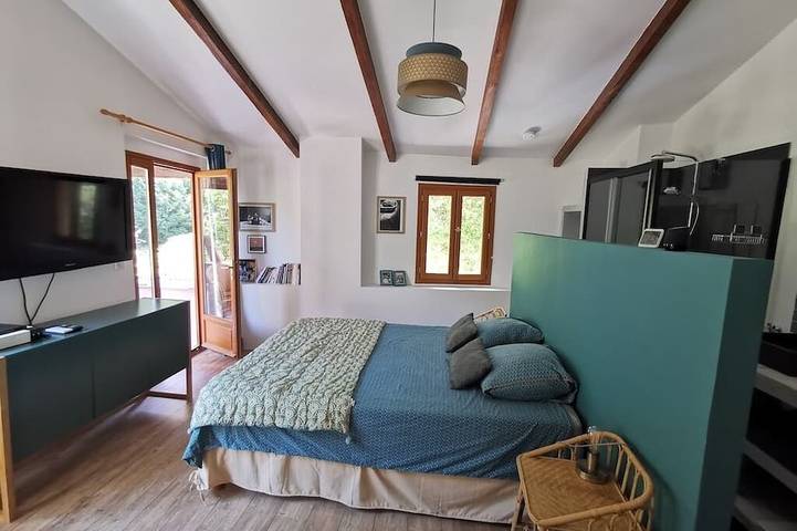 Location de vacances pour 15 personnes, avec terrasse et jardin, animaux acceptés à Drap - 3