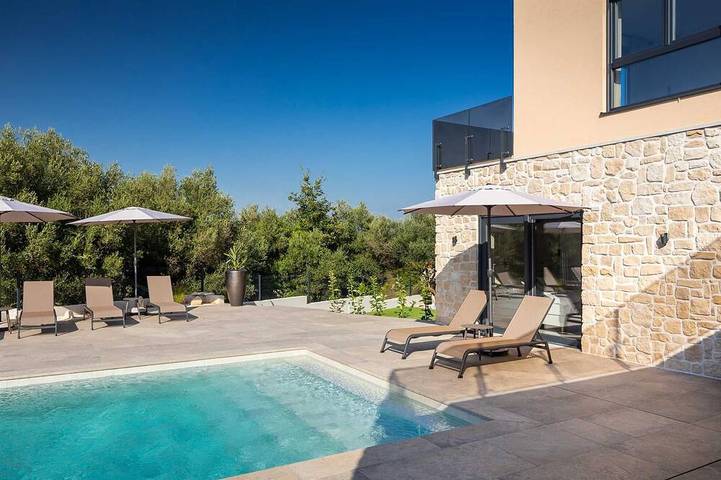 Villa für 10 Personen, mit Whirlpool und Garten - 1