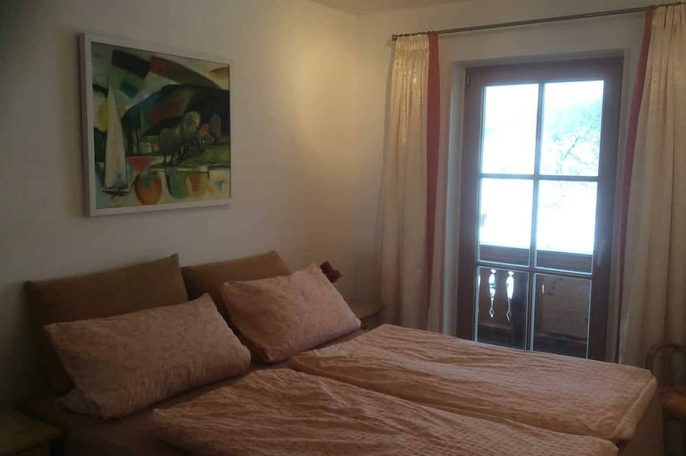 Entire apartment, Ferienwohnungen Lindinger - Holiday apartment Atelier in Ellmösl, Rottach-Egern