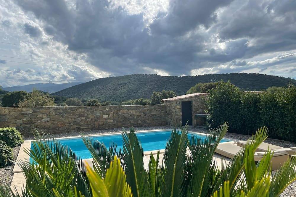 Villa contemporanea con piscina privata a 5 min dalle spiagge in Oletta, Calvi e dintorni