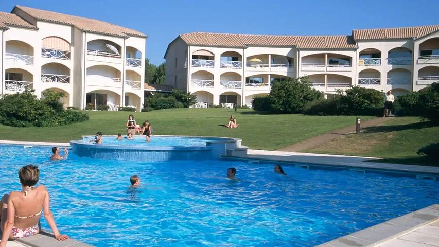 Gîte pour 7 personnes, avec jardin et piscine dans Moliets-Plage - 2
