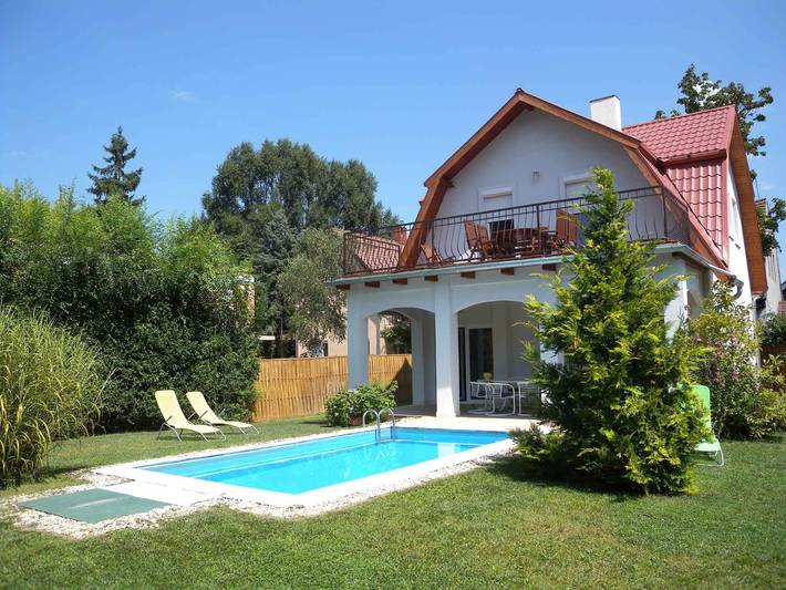 Ferienhaus für 10 Personen, mit Balkon und Garten in Ungarn