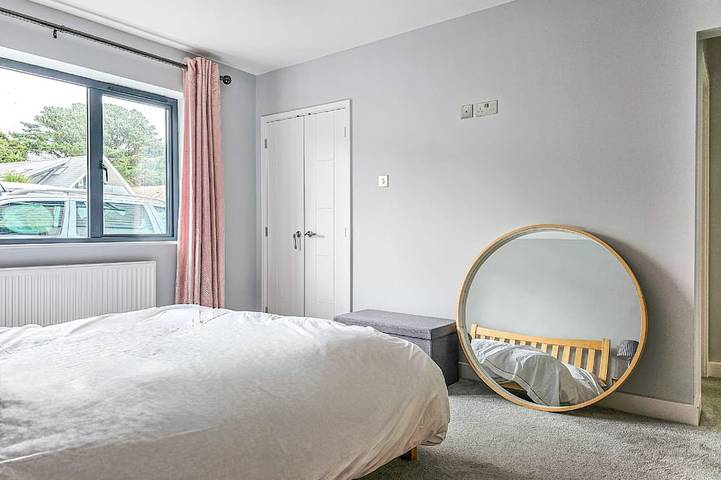 Stunning 5 Bed - Balcony, Garden and Sea Views in Poole, Poole Harbour