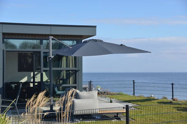 Ferienhaus für 4 Personen, mit Balkon/Terrasse und Terrasse sowie Garten in Enkhuizen, Nordholland