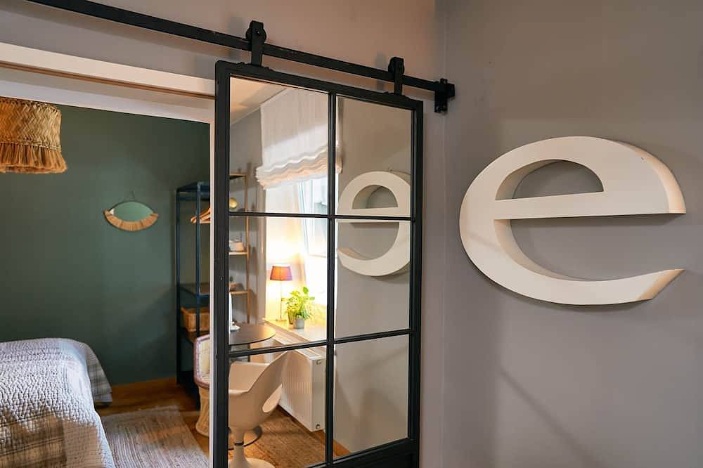 Ganze Wohnung, Zentrale Ferienwohnung Alfred, 32qm mit vollausgestatteter Küche in Traunstein, Chiemgauer Alpen