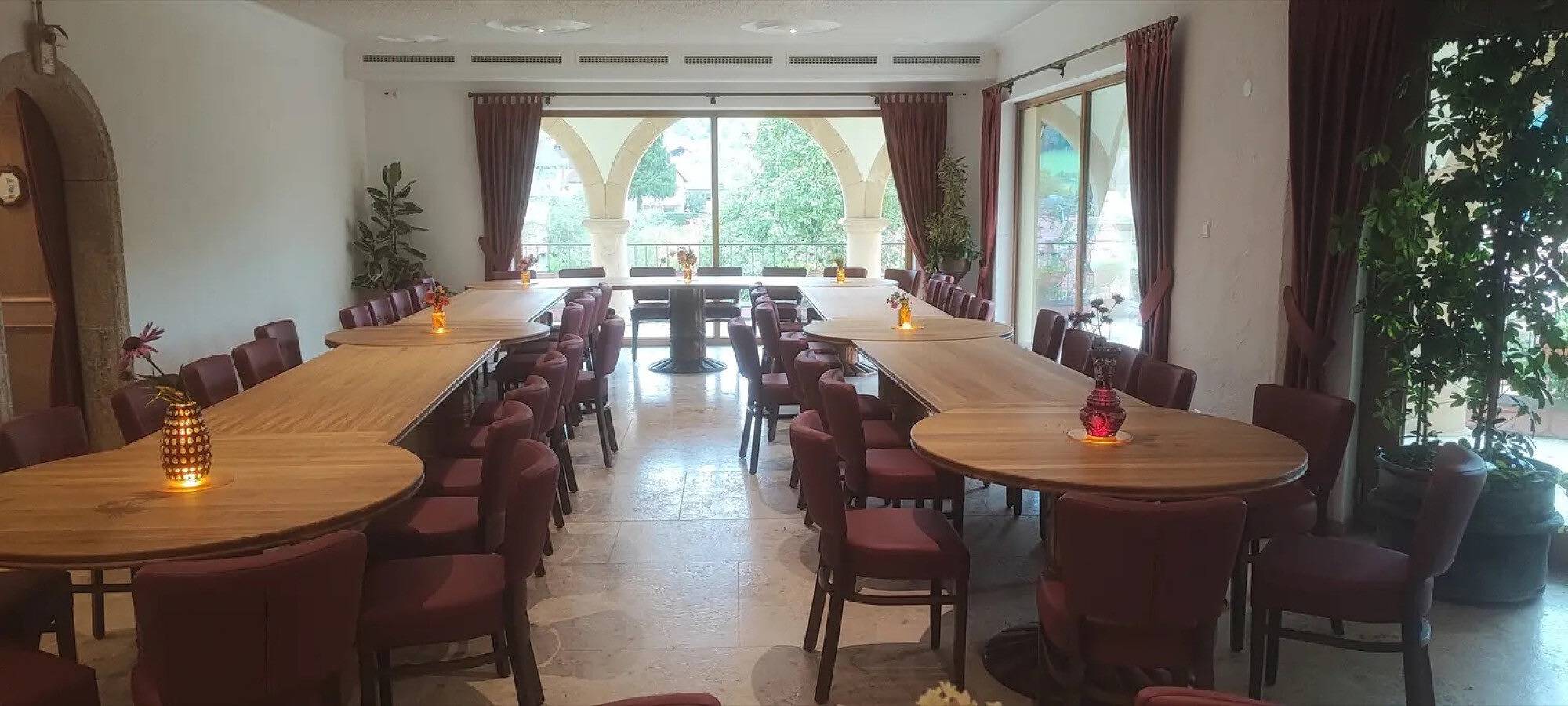 Apartment in A Hotel 'Einhorn' with Mountain View, Shared Terrace and Wi-Fi in Schwäbisch Gmünd, Albsteig Stage 6