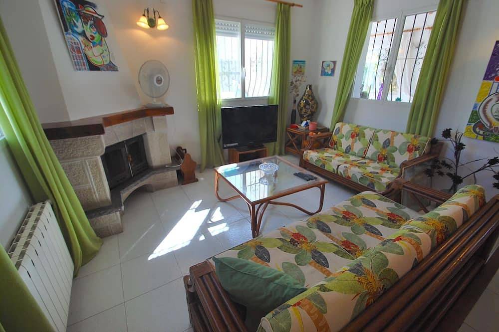 Chalet cerca de la playa con piscina privada, aire acondicionado, internet in Almadraba, Costa Blanca