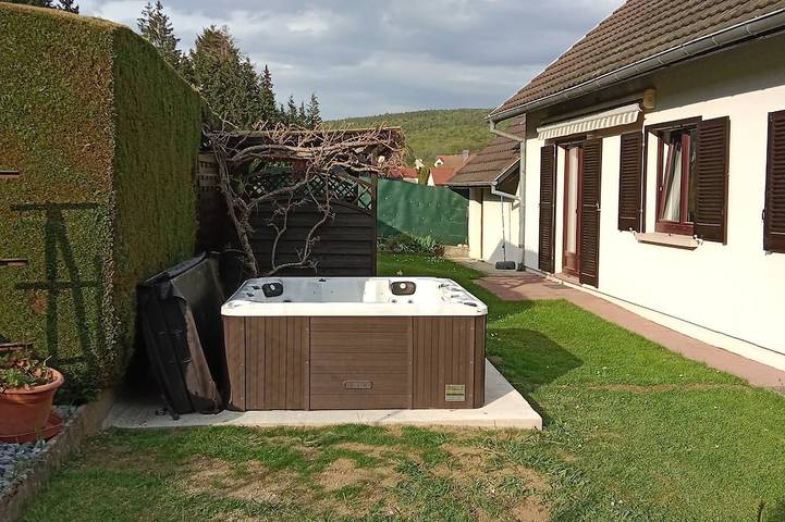 Ferienhaus für 6 Personen, mit Garten und Whirlpool sowie Balkon, mit Haustier - 1