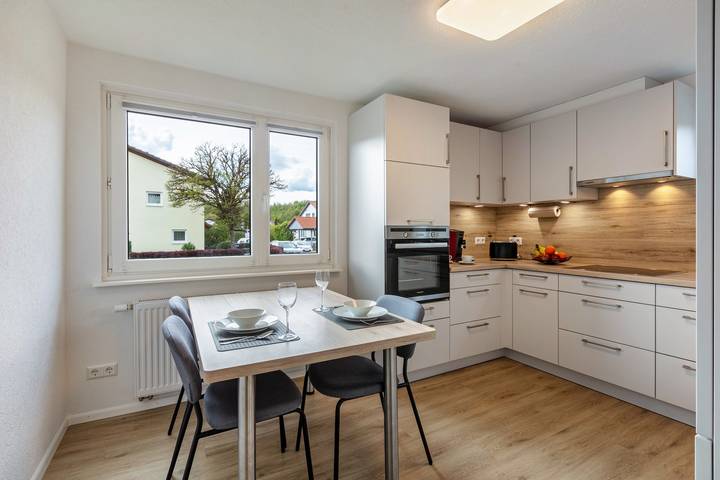 Hel lejlighed, Holiday Apartment 'K5' with Private Terrace, Shared Garden and Wi-Fi in Wehr (Baden-Württemberg), Syd-Sorteskoven