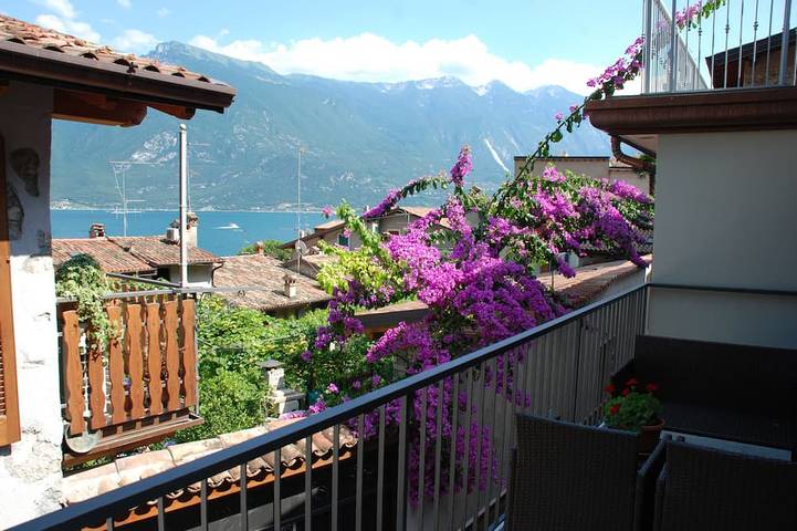 Ferielejlighed for 5 personer, med terrasse og balkon/terrasse - 1