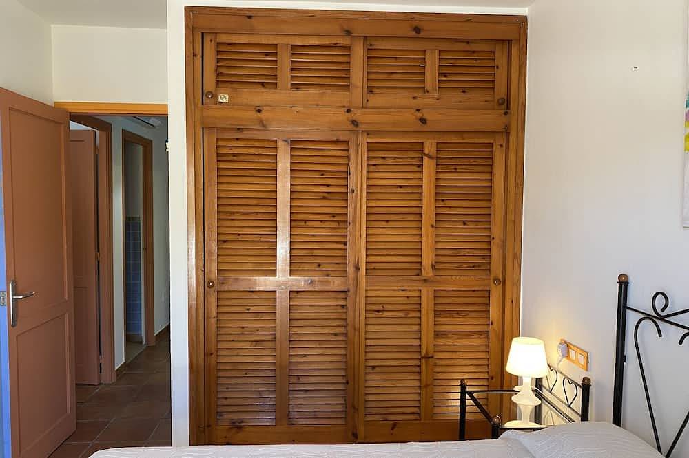 Apartamento entero, Planta baja frente al mar en Fornells in Fornells, Es Mercadal