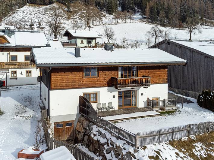 Ferienwohnung für 6 Personen, mit Balkon und Garten sowie Sauna in Leogang