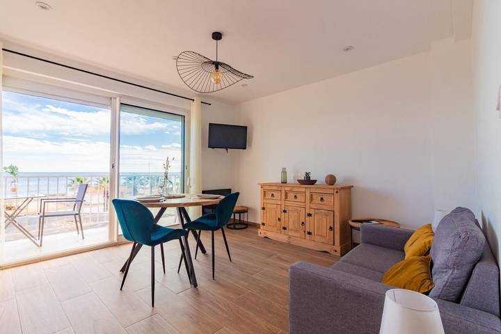 Gîte pour 2 personnes, avec terrasse et vue, animaux acceptés dans Saint-Cyprien-Plage - 2