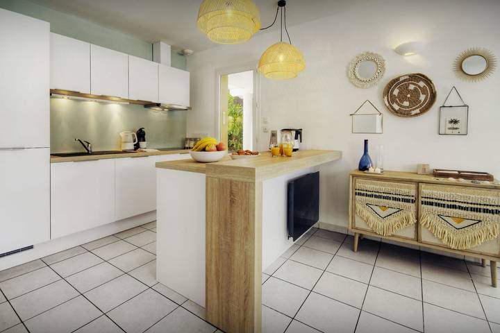 Location de vacances pour 8 personnes, avec jardin et piscine, adapté aux familles dans Golf de la Méjanne - 4