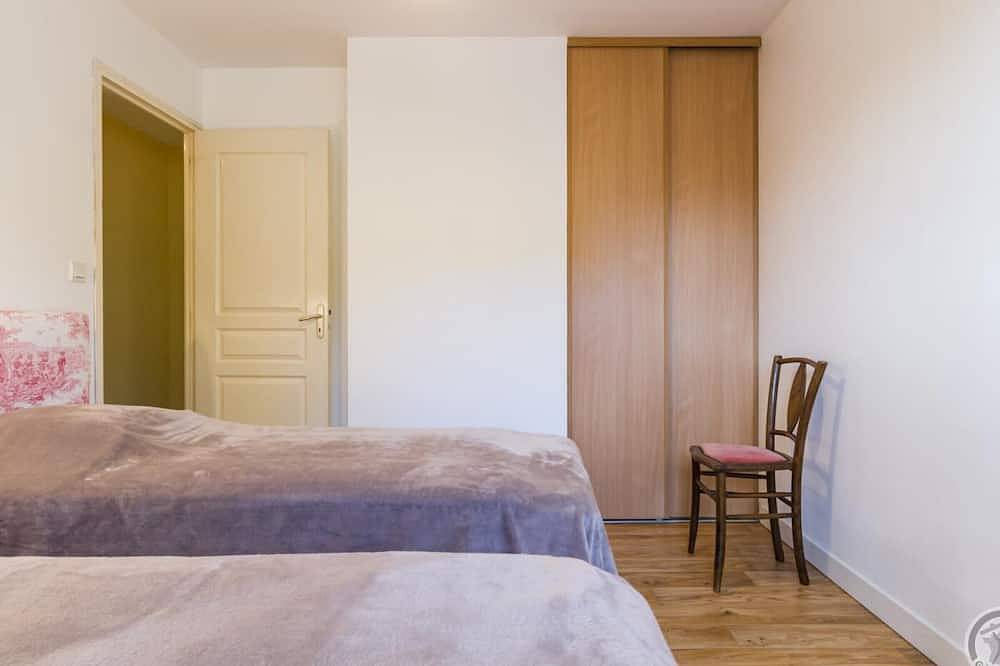 Casa independiente con jardín, cerca del centro y del haras de Saint-Lô, ideal para familias in Saint-Lô, Región de Saint-Lô