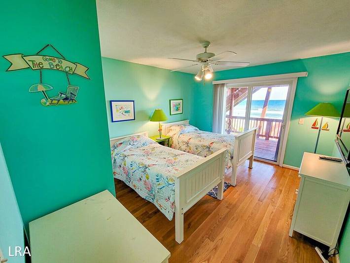 Vacation rental for 16 people, with balcony in Surf City