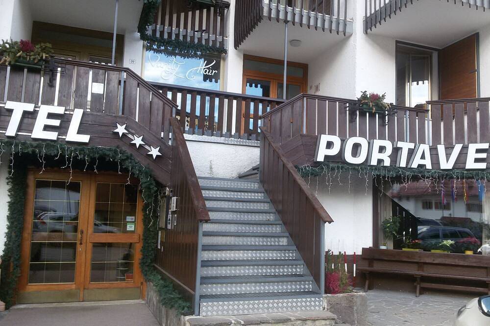 Ganze Wohnung, Die Sellaronda-Skilifte sind nur wenige Schritte entfernt und liegen sehr zentral in Arabba. in Buchenstein, Dolomiti Superski