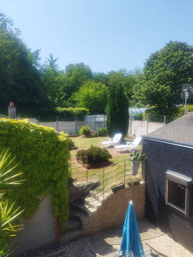 Gîte pour 2 personnes, avec terrasse et jardin à Trémuson - 2