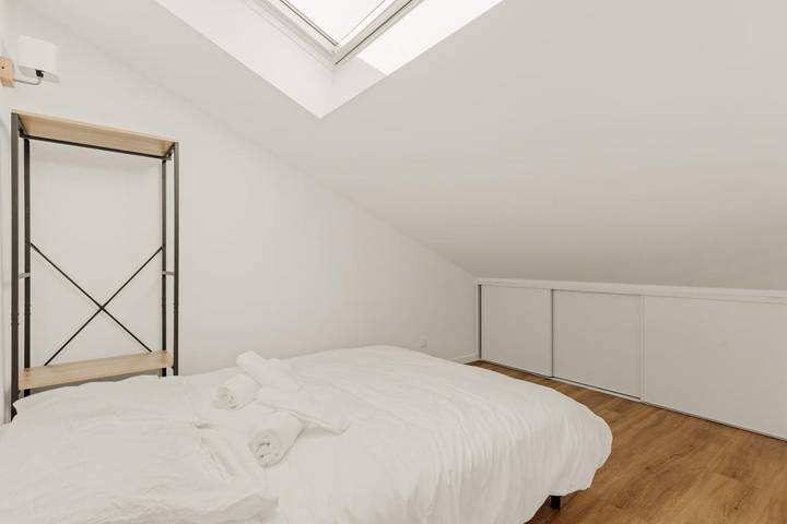 Gîte pour 2 personnes, avec Terrasse à Décines-Charpieu - 4