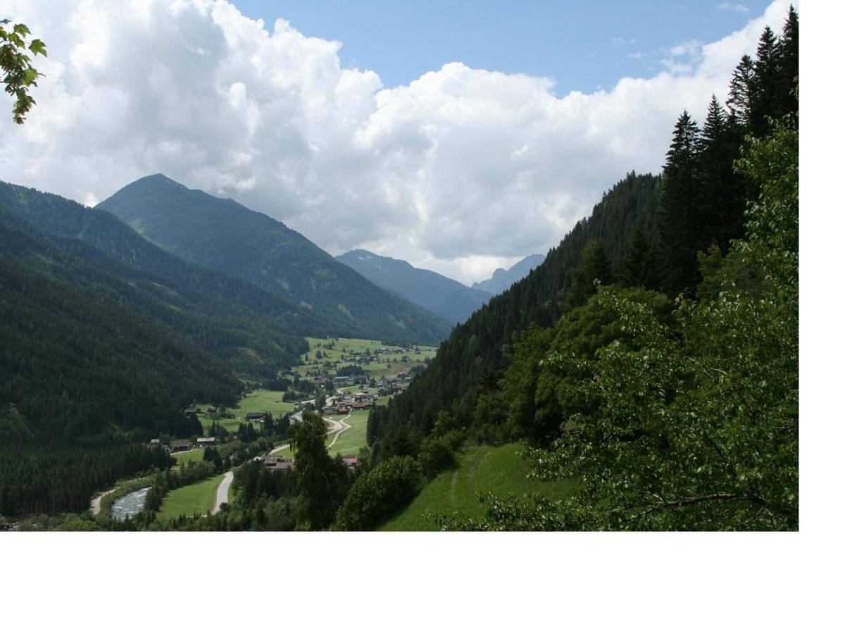 Ganze Wohnung, Apartment with Balcony in St. Veit in Defereggen, Bezirk Lienz